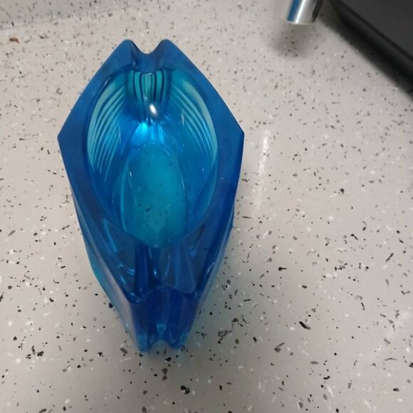 Collectable Vintage Blue Glass Ashtray - Picture 3 of 6